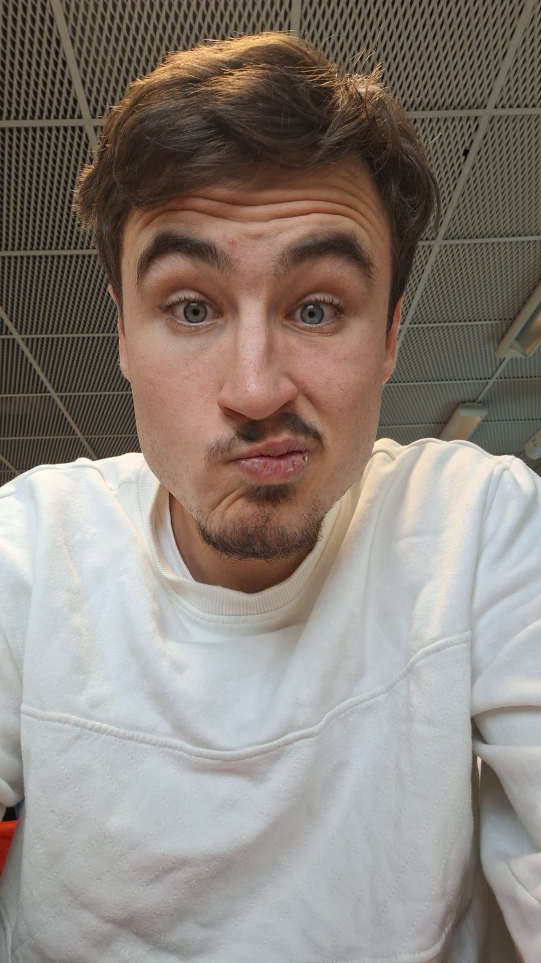 Profil de Haitam, 19 ans, Gay Belgique à Wijnegem