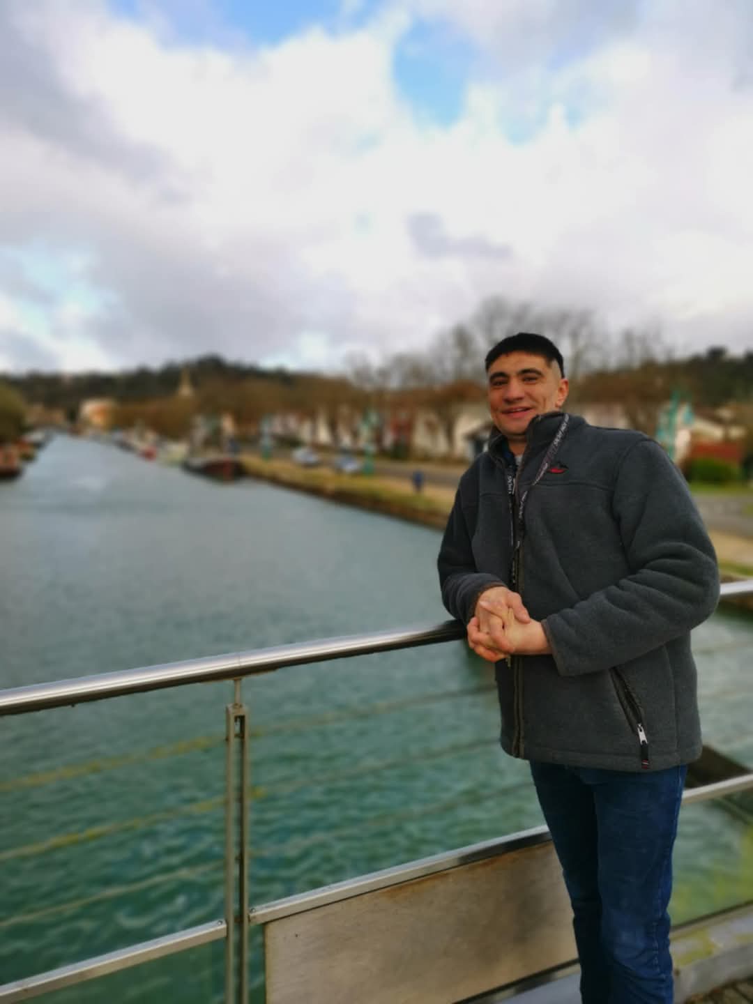 Profil de Laye, 35 ans, Gay Belgique à Pecq