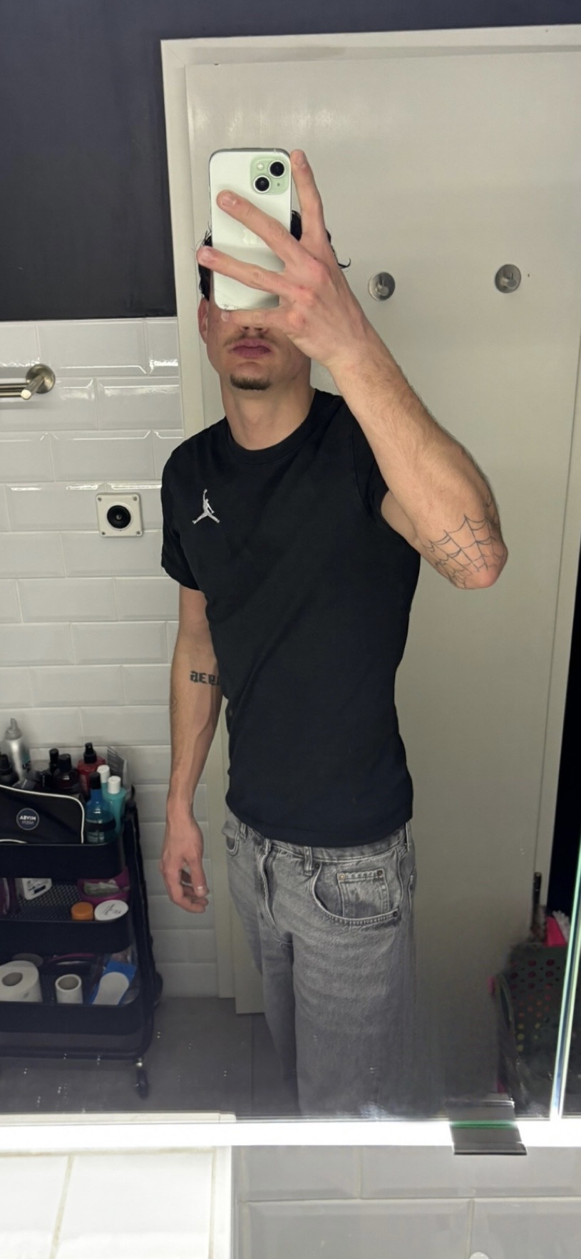 Profil de Renato, 21 ans, Gay Belgique à Saint-Georges-sur-Meuse