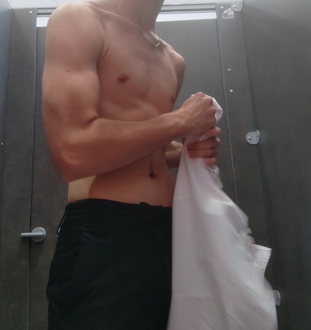 Profil de Khaled, 19 ans, Gay Belgique à Meerhout